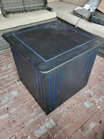 Stevige Zwarte Tafelkist 55 cm  beschikbaar voor biedingen