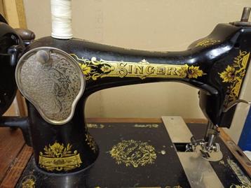 Naaimachine Singer ca. jr. 1927 + koffer antiek gebruikt beschikbaar voor biedingen