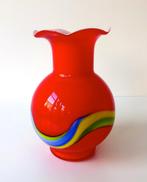 Glazen vaas rood opaline met band geel en blauw 2689-g, Antiek en Kunst, Verzenden