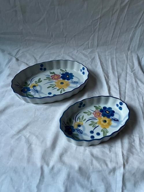 Set van 2 vintage keramische serveerschalen bloemenmotief, Huis en Inrichting, Keuken | Servies, Schaal of Schalen, Overige stijlen