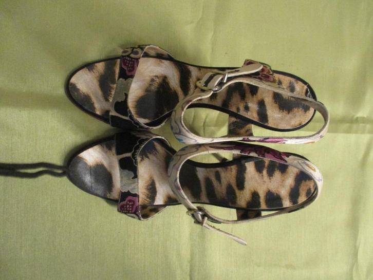 Roberto Cavalli leren schoenen maat 38 (made in Italy), Kleding | Dames, Schoenen, Zo goed als nieuw, Sandalen of Muiltjes, Overige kleuren