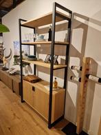 Eiken kast met stalen frame 220x120 - Showroomopruiming €900, Huis en Inrichting, Kasten | Boekenkasten, Ophalen
