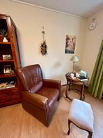 Mooi rond tafeltje warme kleur hout., Ophalen