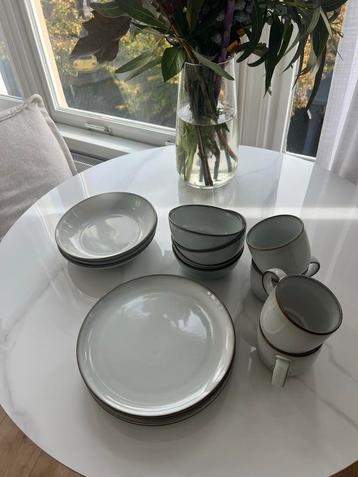 Ikea Borden en Kommen Set beschikbaar voor biedingen