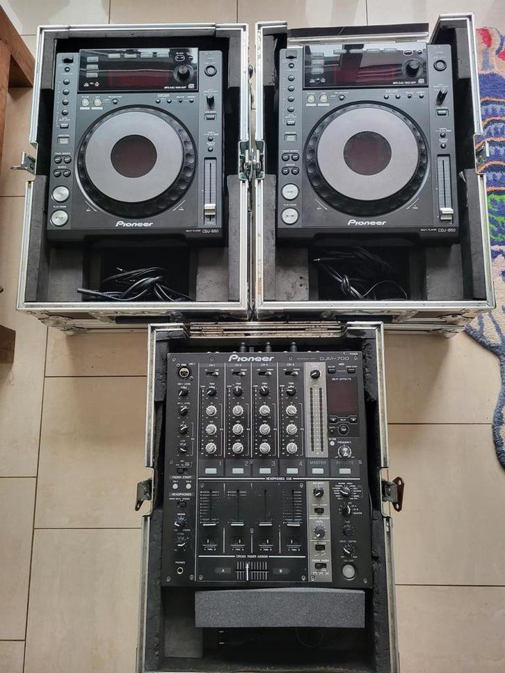Complete Set 2x CDJ850 + 1x DJM700, Muziek en Instrumenten, Dj-sets en Draaitafels, Zo goed als nieuw, Dj-set, Pioneer, Ophalen
