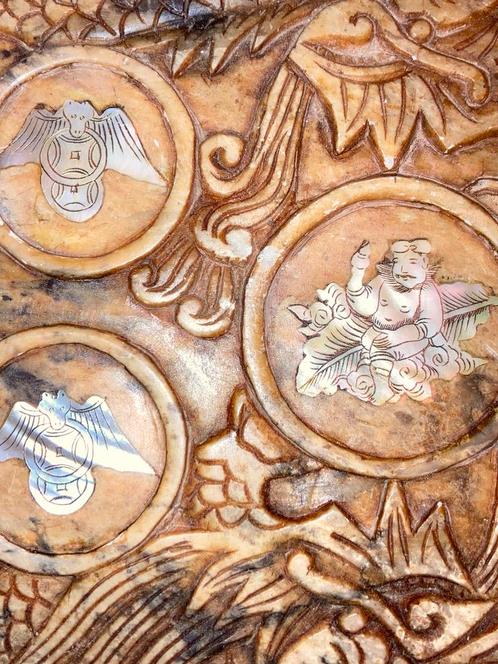 Speksteen Bord met Parelmoer Gesneden, Antiek en Kunst, Kunst | Niet-Westerse kunst, Verzenden