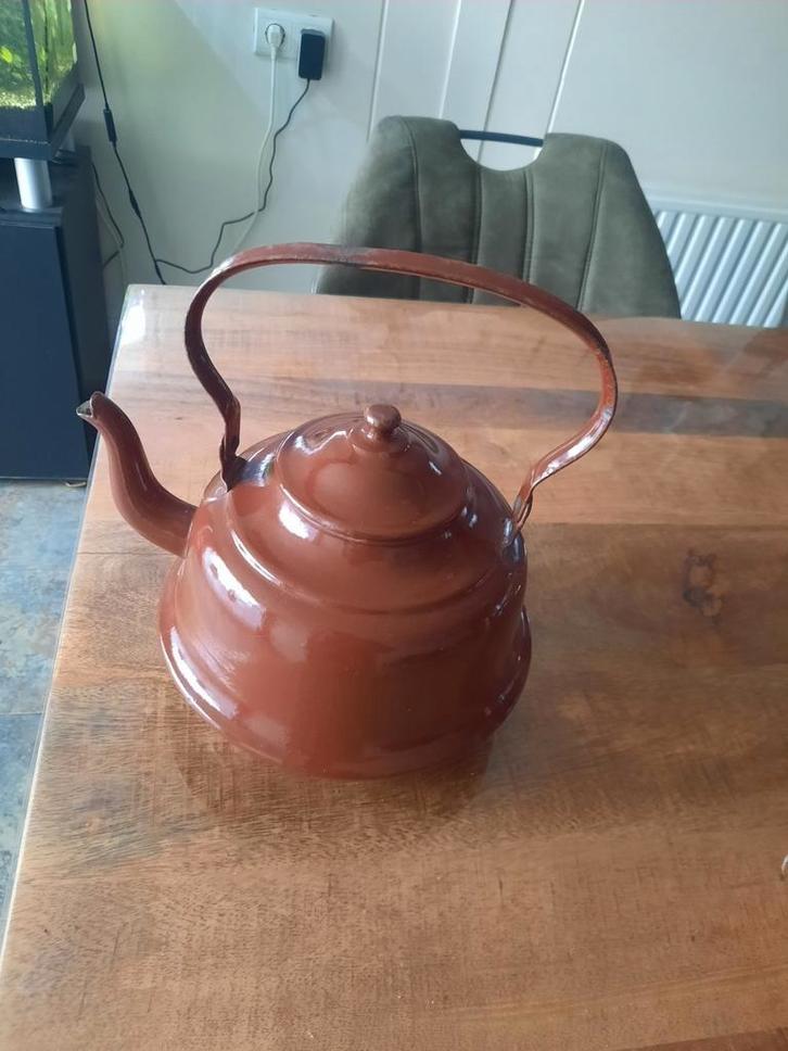 Bruin emaille ketel en kan, Antiek en Kunst, Antiek | Emaille, Ophalen of Verzenden