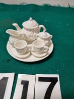 -	Miniservies wit met fruit, Antiek en Kunst, Antiek | Servies compleet, Ophalen of Verzenden