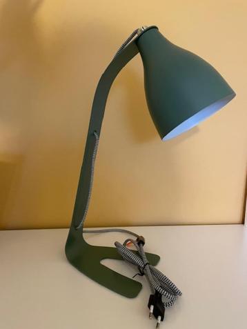 Nieuw Present time barefoot bureaulamp groen