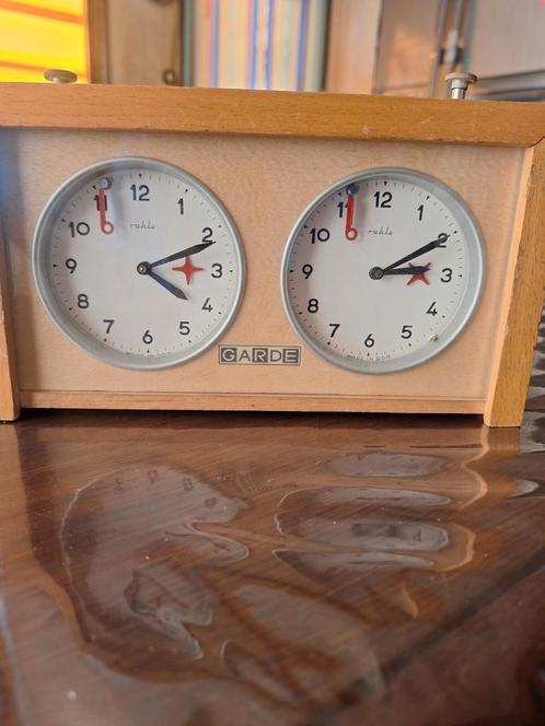 Vintage Ruhla Garde Schaakklok, Antiek en Kunst, Antiek | Klokken, Ophalen of Verzenden