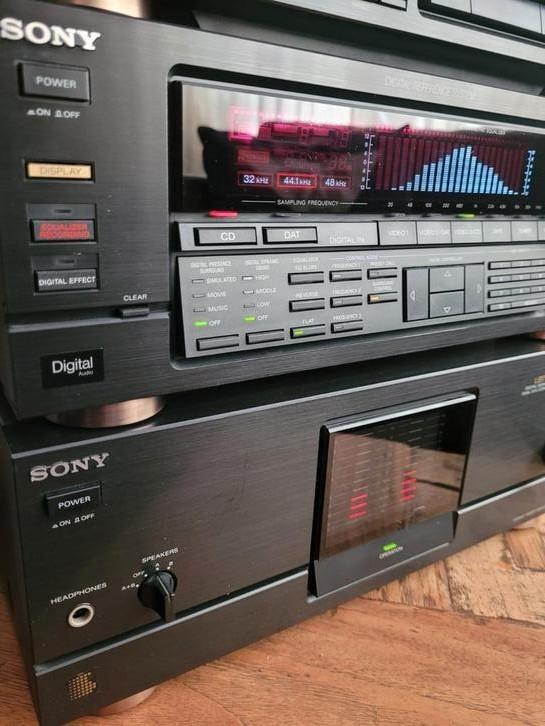 Te koop Sony V-925  voor en eindversterker zonder ab, Audio, Tv en Foto, Versterkers en Receivers, Zo goed als nieuw, 120 watt of meer