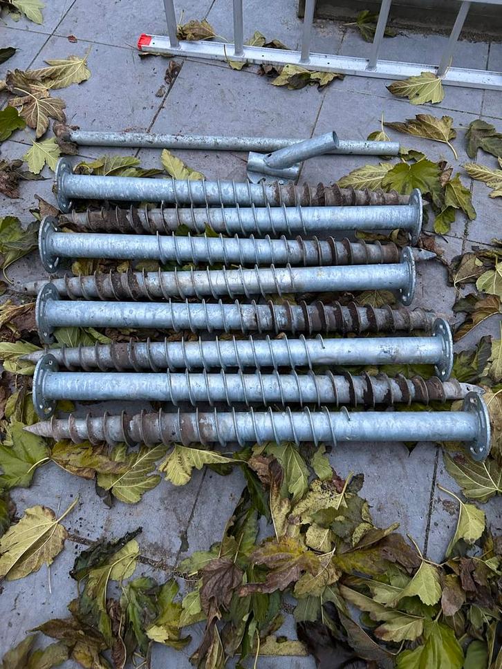 8 Schroefpalen 120cm incl. indraaihulp - Tijdelijke Funderin, Doe-het-zelf en Verbouw, Buizen en Afvoer, Gebruikt, Overige typen