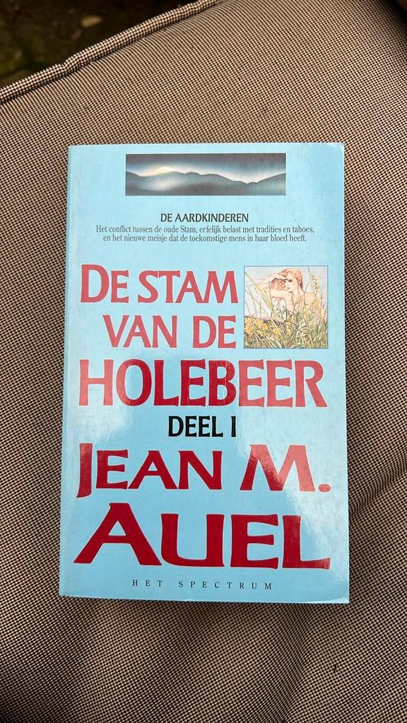 J.M. Auel - Alle vier delen! De stam van de holebeer, Boeken, Literatuur, Zo goed als nieuw, Ophalen of Verzenden