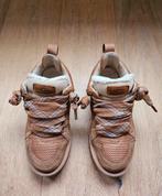 UGG women lowmel chestnut | maat 37, Kleding | Dames, Schoenen, Ophalen of Verzenden, Zo goed als nieuw, Bruin
