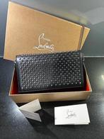 Paloma clutch calf Christian Louboutin, Ophalen of Verzenden, Zo goed als nieuw, Zwart, Schoudertasje