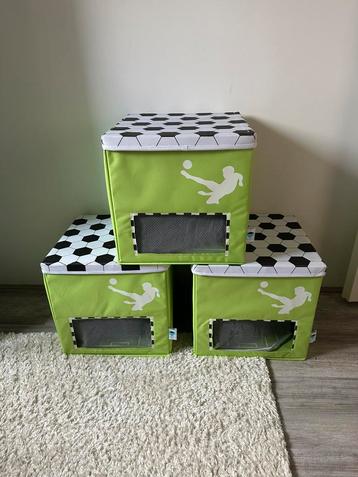 3 opbergbakken voetbal 33x33cm beschikbaar voor biedingen