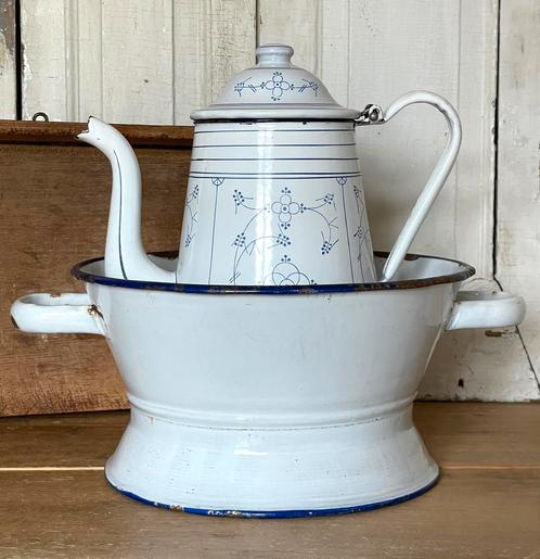 SALE……. Emaille oud vergiet wit met blauw randje, Antiek en Kunst, Antiek | Emaille, Ophalen of Verzenden