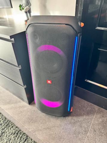 Huren JBL 710 Partybox! Te Huur Speaker+Microfoon Evenement! beschikbaar voor biedingen