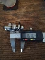 kniegewricht.Gat/Diameter.16mm.waar kogeltje komt is 16,64., Motoren, Ophalen, Gebruikt