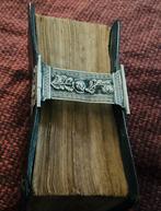 Antieke bijbel met zilveren slot, Ophalen of Verzenden