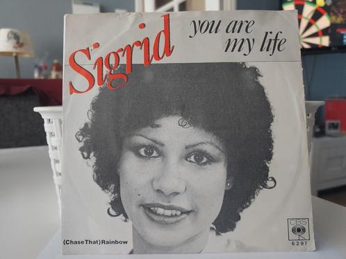 7" Single Sigrid - You Are My Life / (Chase That) Rainbow, Cd's en Dvd's, Vinyl Singles, Gebruikt, Single, Pop, 7 inch, Ophalen of Verzenden
