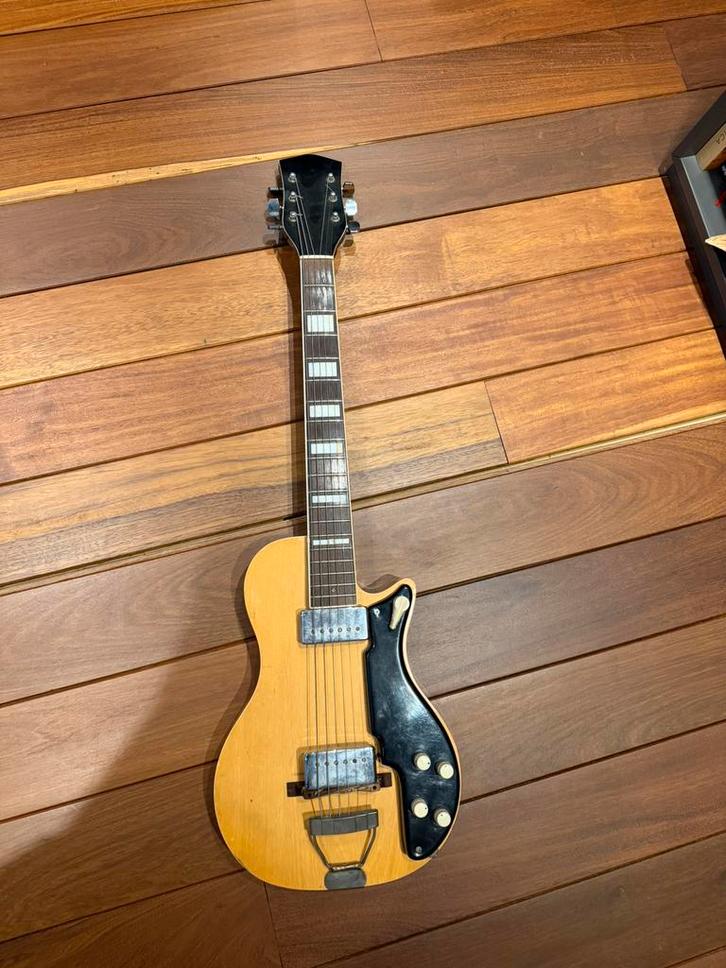 1954 National / Valco model 1124 gitaar, Muziek en Instrumenten, Snaarinstrumenten | Gitaren | Elektrisch, Gebruikt, Solid body