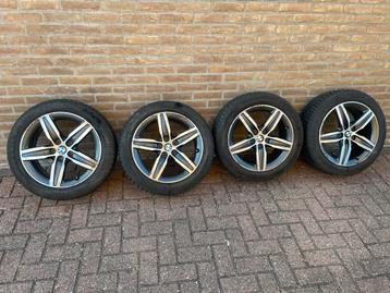 Originele BMW 5x120 Gaats Vlgen + Winterbnden Maat 205 55 17 beschikbaar voor biedingen