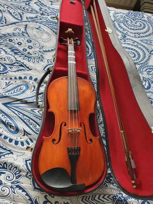 Mooie handgemaakte viool, Muziek en Instrumenten, Strijkinstrumenten | Violen en Altviolen, Gebruikt, Viool, 4/4-viool, Met koffer