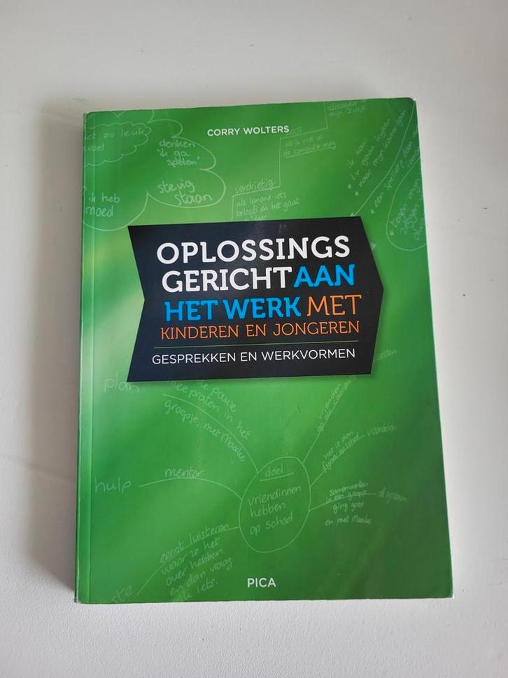 Oplossingsgericht aan het werk met kinderen en jongeren, Boeken, Wetenschap, Zo goed als nieuw, Sociale wetenschap, Ophalen of Verzenden