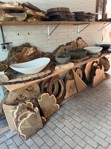 Stoere wastafelbladen en wandplanken welkom in onze shop beschikbaar voor biedingen