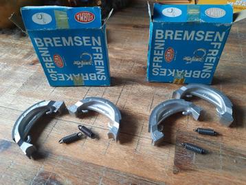 N.O.S FORMA 2 x set honda camino peugeot 103 remblokken beschikbaar voor biedingen