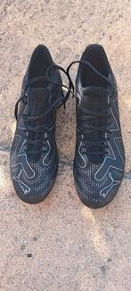 Zwarte Puma voetbalschoen mt 41, Sport en Fitness, Voetbal, Maat XS of kleiner, Ophalen, Zo goed als nieuw, Schoenen