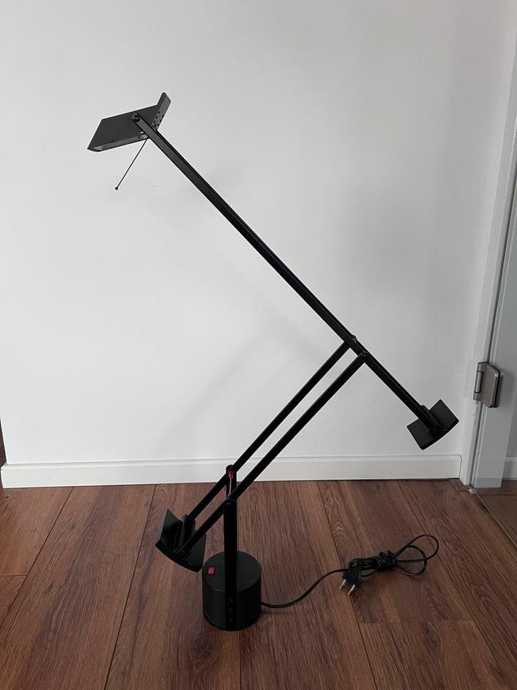 Artemide Tizio tafellamp - zwart, Huis en Inrichting, Lampen | Tafellampen, Zo goed als nieuw, Minder dan 50 cm, Ophalen of Verzenden