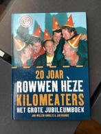 Rowwen Hèze Kilomeaters, jubileumboek 20 jaar. Anholts…, Ophalen of Verzenden, Zo goed als nieuw, Artiest