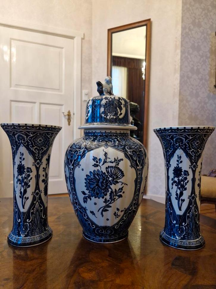 Delfts blauw kaststel 3-delig, vazen gelijmd, Antiek en Kunst, Antiek | Vazen, Ophalen