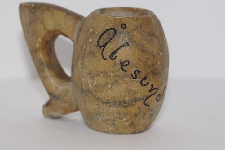 Borrelglaasje Shot Kandelaar (been of steen?) uit Alesund, Verzamelen, Glas en Borrelglaasjes, Gebruikt, Overige typen, Ophalen of Verzenden