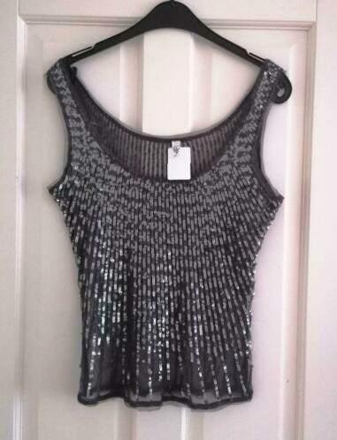 Vero Moda feestelijke donker grijze top +pailletjes 36 24511, Kleding | Dames, Tops, Zo goed als nieuw, Maat 36 (S), Grijs, Zonder mouw