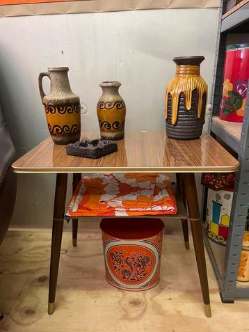 2 prachtige vintage jaren 70 okergele west germany vazen beschikbaar voor biedingen