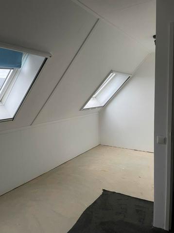 2x Fakro dakraam 114x118 (hout) beschikbaar voor biedingen