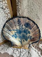 Mooie gedecoreerde schelp parelmoer glans, Sieraden, Tassen en Uiterlijk, Broches, Ophalen of Verzenden, Zo goed als nieuw, Overige materialen