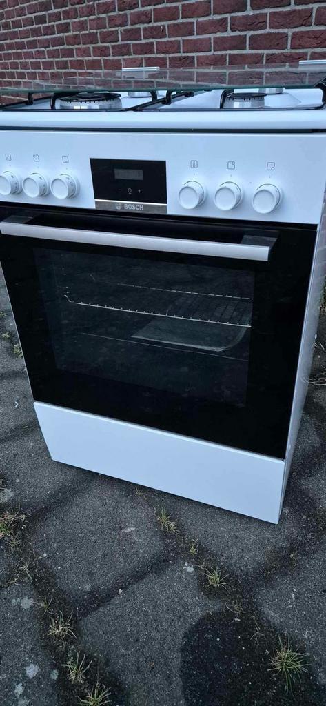 Bosch vrijstaand gasfornuis, Witgoed en Apparatuur, Fornuizen, Zo goed als nieuw, Vrijstaand, Gas, 4 kookzones, 85 tot 90 cm, 45 tot 60 cm
