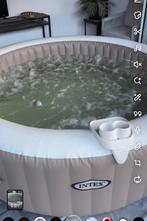 Hottub intex 4 personen, Tuin en Terras, Bubbelbaden en Hottubs, Ophalen, Zo goed als nieuw, Grondzeil, Opblaasbaar
