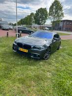 BMW 5-Serie 2.0 520I AUT 184 PK Sedan 2017 Grijs, Auto's, BMW, Achterwielaandrijving, 4 cilinders, 2000 kg, Origineel Nederlands
