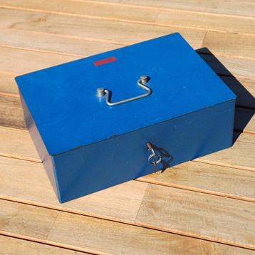 Vendex geldkistje blauw beschikbaar voor biedingen