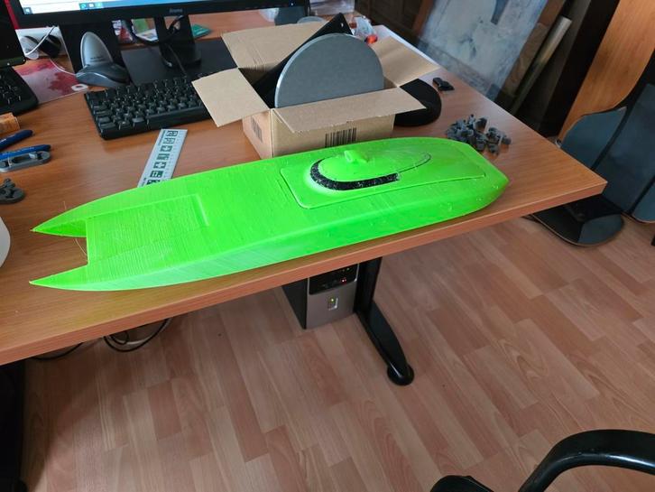 Rc boot 66cm lang, Hobby en Vrije tijd, Modelbouw | Boten en Schepen, Zo goed als nieuw, Ophalen