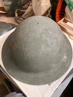 Engelse helm met camouflageverf en NL liner, Verzamelen, Ophalen of Verzenden, Landmacht, Engeland, Helm of Baret