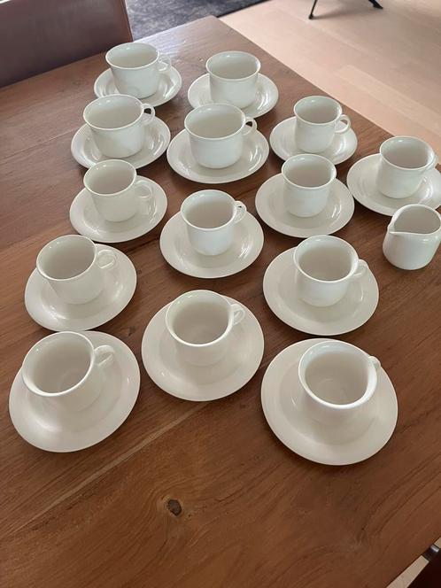 Arabia Arctica koffie& thee kopjes, Antiek en Kunst, Antiek | Servies compleet, Ophalen of Verzenden