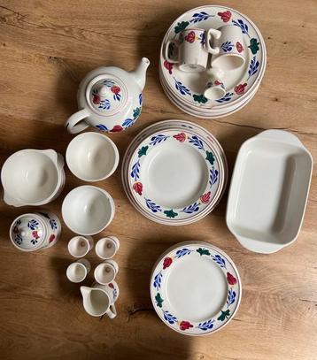 Boerenbont servies  beschikbaar voor biedingen