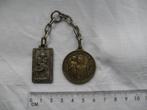 Twee oude religieuze peningen devotie hanger medailles, Ophalen of Verzenden