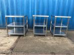 3 degelijke gelaste RVS tafeltjes met 2 rvs onderschappen, Huis en Inrichting, Keuken | Keukenelementen, Ophalen, 50 tot 75 cm